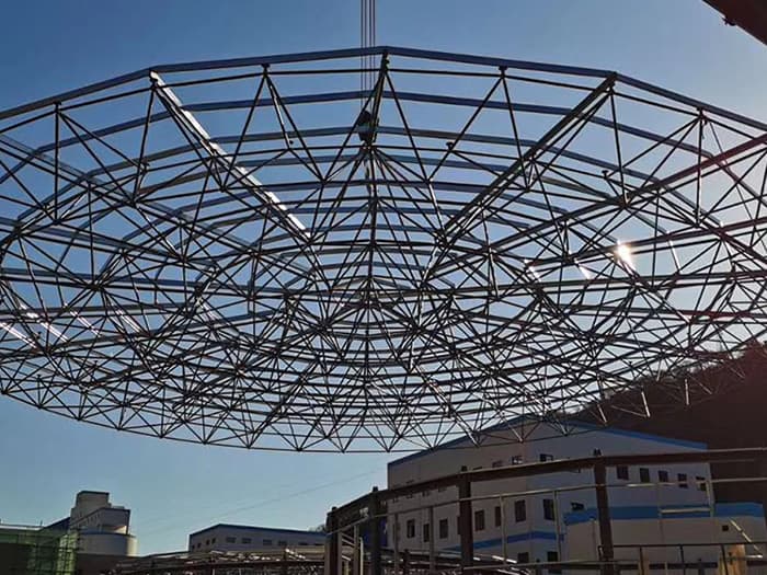 河北区螺栓球网架工程施工现场